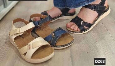ženske sandale na petu: Sandals, 41