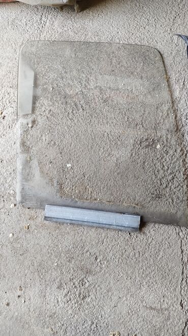 Другие аксессуары: Спринтер стекло и форточка правой двери, педаль газа подголовник — 9