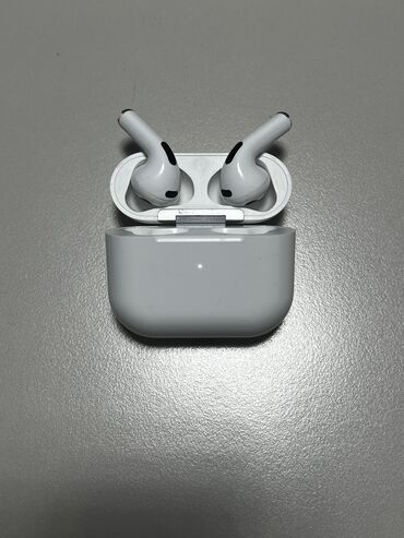 Другие аксессуары для мобильных телефонов: Air pods 6 pro 
Почти новый