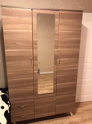 qarderob balkona: Üç qapılı paltar şkafı - Material: ağac teksturalı laminat (isti — 5