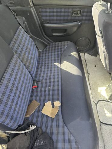 домкраты на авто: Nissan Cube: 2000 г., 1.3 л, Автомат, Бензин