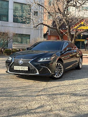 Lexus: Lexus ES: 2021 г., 2.5 л, Гибрид — 1