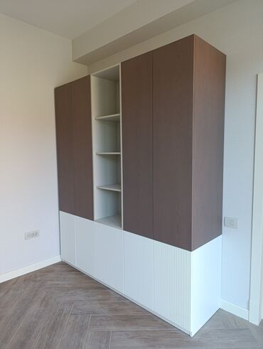 Bitkilər: Açılan, 4 qapılı Düz dolab, Stenka