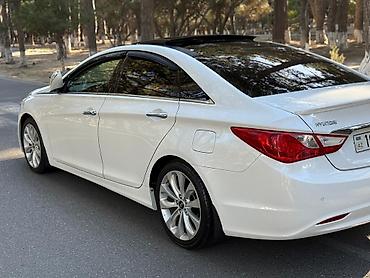 maşın şinləri: Hyundai Sonata: 2.4 l | 2010 il Sedan — 4