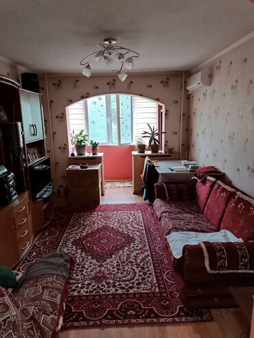 бишкек квартиры продажа: 3 комнаты, 58 м², 104 серия, 2 этаж, Косметический ремонт