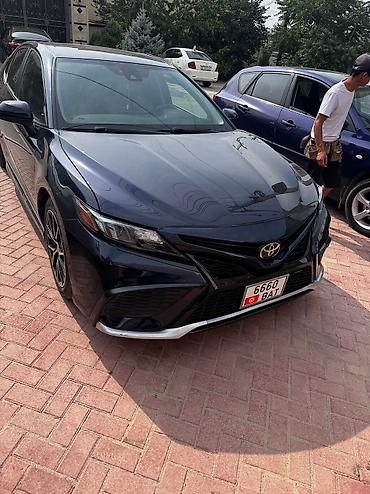 freeways: Сдаю Toyota Camry, Почасово, С водителем, | От 18 лет, Залог, Предоплата — 1
