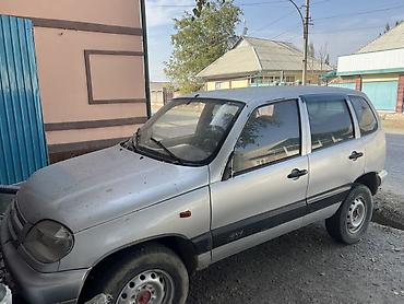 Chevrolet Niva: 2006 г., Механика, Бензин, Внедорожник at lalafo.kg Chevrolet Niva: 2006 г., Механика, Бензин, Внедорожник