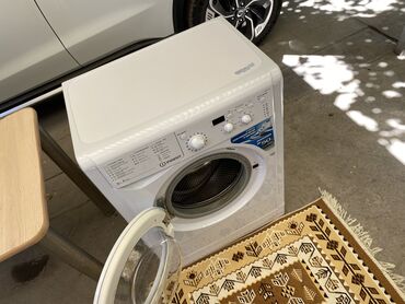 Стиральные машины: Стиральная машина Indesit, Б/у, Автомат, До 5 кг, Полноразмерная — 5