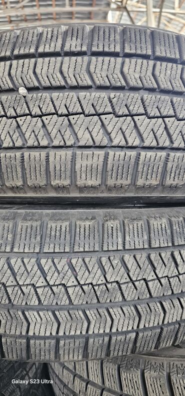 Шины: Шины 185 / 60 / R 15, Зима, Б/у, Комплект, Легковые, Япония, Bridgestone