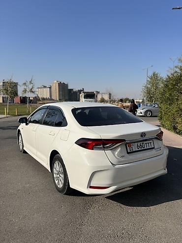 lexus rx400h: Toyota Corolla: 2020 г., 1.8 л, Вариатор, Гибрид, Седан — 6