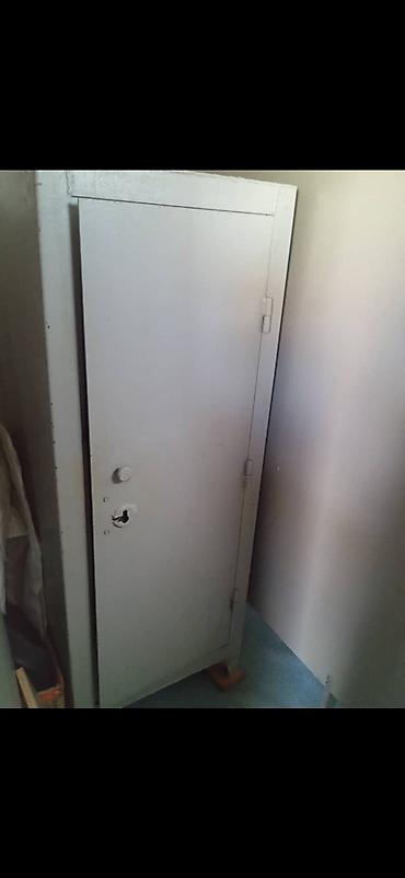 Другое оборудование для бизнеса: : Продается сейф высота 150 ширина 57 глубина51 советское железо — 2