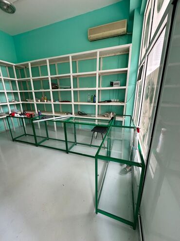 Mağazalar: Kommersiya sahəsi – vitrinli mağaza/iş otağı 50 kv m =80000 azn 60 kv — 2