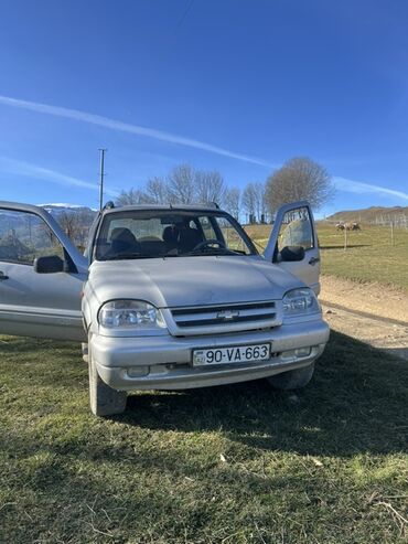 Chevrolet: Chevrolet Niva: 1.7 l | 2004 il 159000 km Ofrouder/SUV — 2