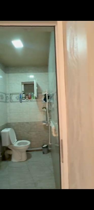 modern evler: İki mərtəbəli, geniş və işıqlı ev - Planlama: Daxili taxta pilləkənlə — 3