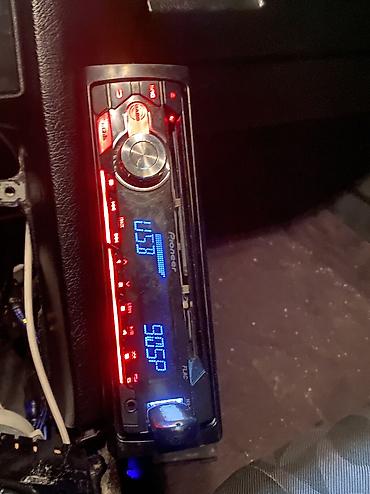 авто эквалайзер: Pioneer avtomobil maqnitofonu - Marka/model: Pioneer (paneldə — 2