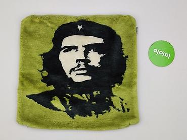 stan s komínem: Poszewka dekoracyjna na poduszkę – motyw „Guevara” - Wzór: kultowy — 2