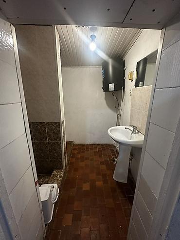 на короткий срок: 30 м², 1 комната, Ак-Орго ж/м, Семейным — 9