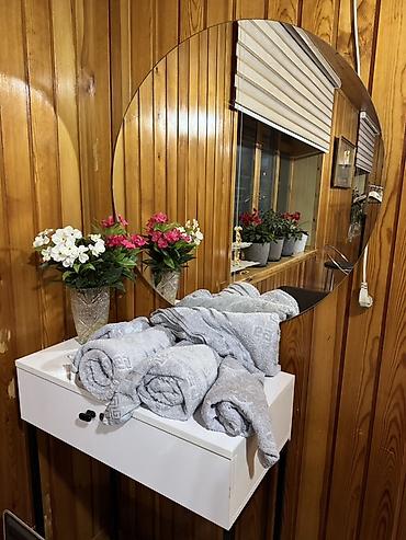 Посуточная аренда комнат: Шаардын так ортосунда Таза Хостел Кыз жигиттер кирууго болбойт Баасы — 10