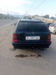 обмен с доплатой: Mercedes-Benz : 2000 г., 2.6 л, Механика, Бензин, Универсал