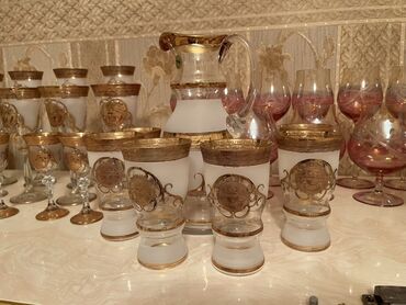 вазы для фруктов и конфет: Zərif qızılı naxışlı şüşə dəst - Material: qalın şüşə, mat (frosted) at lalafo.az вазы для фруктов и конфет: Zərif qızılı naxışlı şüşə dəst - Material: qalın şüşə, mat (frosted)