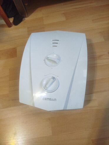 qaş teni: Ariston 1000 l, İşlənmiş, Kredit yoxdur, Ödənişli çatdırılma