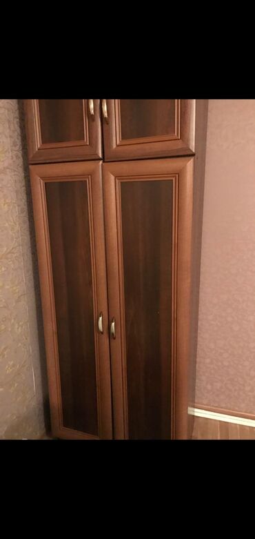 Dolablar: Açılan, 2 qapılı Düz dolab, Qarderob, paltar dolabı