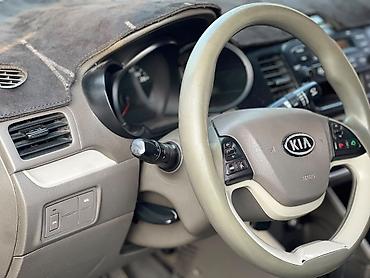 Продажа авто: Kia Picanto: 2012 г., 0.1 л, Механика, Газ, Хэтчбэк — 2