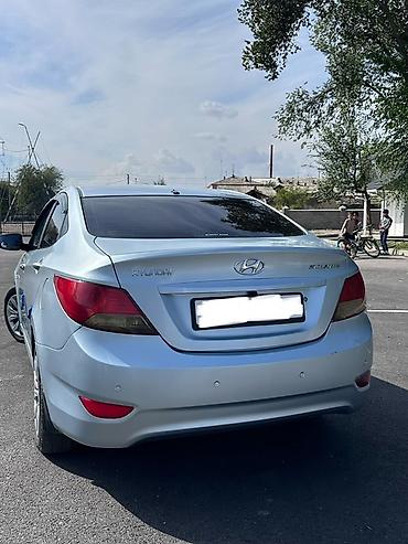 Hyundai Solaris: 2011 г., Седан — 3