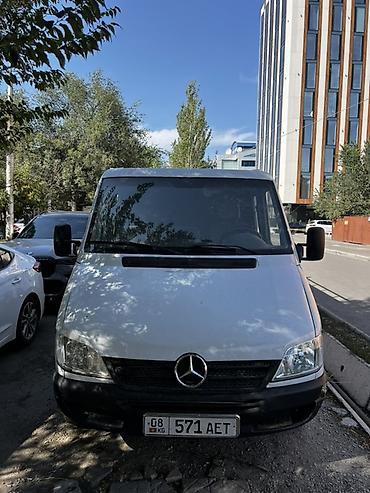 sprinter 2 2: Грузовой бортовой автомобиль Mercedes-Benz Sprinter (двухрядная — 1