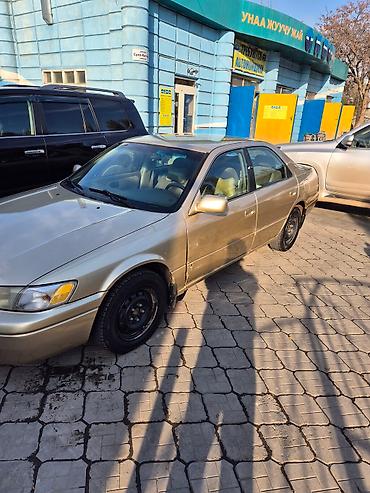 Транспорт: Toyota Camry: 1997 г., 2.2 л, Автомат, Бензин, Седан — 3