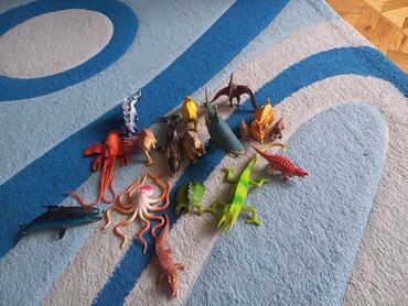 Oyuncaqlar: Oyuncaq dinozavrlar satıram ||| продаю динозавров игрушечные