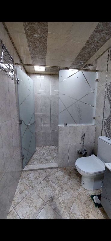 Duş kabinaları, arakəsmələr: Yeni Üstü açıq kabina, Künc üçün, Pulsuz çatdırılma — 29