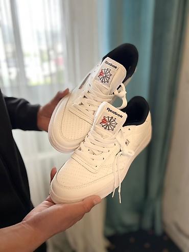 сары булун: Эркектердин кроссовкасы, 42, Reebok, Жаңы, түсү - Ак, Акысыз жеткирүү — 1