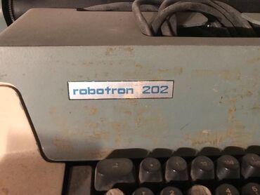 Digər biznes avadanlığı: “Robotron” markali cap mashini. Normal veziyyetdedir. Satish qiymeti