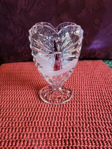 Ostali kućni dekor: Vaza nova rucni rad Anna Huite. kristal,led,brusen kristal. 70te — 3