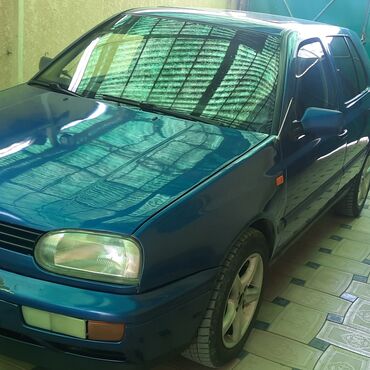 срочно срочно продам машину: Volkswagen Golf: 1995 г., 1.6 л, Механика, Бензин, Хетчбек