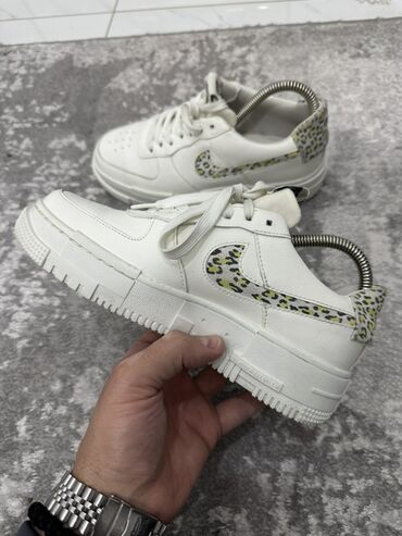 Women's Sneakers and athletic shoes: Nike, 37.5, bоја - Bela — 8