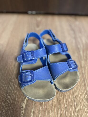 детские шлёпки: Детская обувь турецкая Waikiki отдам за 350 в отличном состоянии