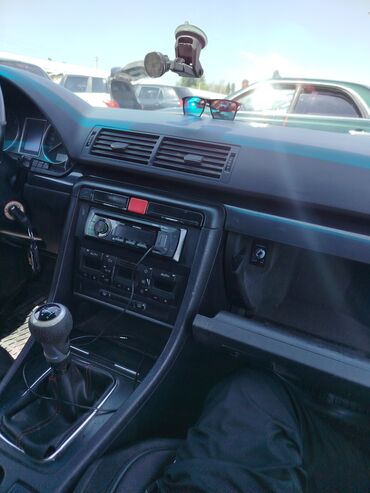 Audi: Audi A4: 2001 г., 1.9 л, Механика, Дизель, Седан