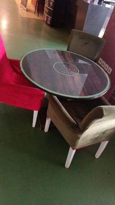 Sifarişlə restoran üçün masa və oturacaq dəstləri: Kafe/restoran üçün mebel dəsti Hamısl təcili satılır 5-10 azn biri 20 — 3