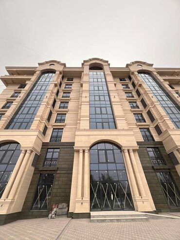 квартира в клубном доме: 4 комнаты, 171 м², Элитка, 4 этаж, ПСО (под самоотделку)