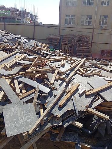 Отходы опалубки и строительный пиломатериал для вторичного