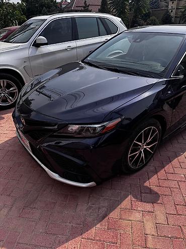 freeways: Сдаю Toyota Camry, Почасово, С водителем, | От 18 лет, Залог, Предоплата — 2