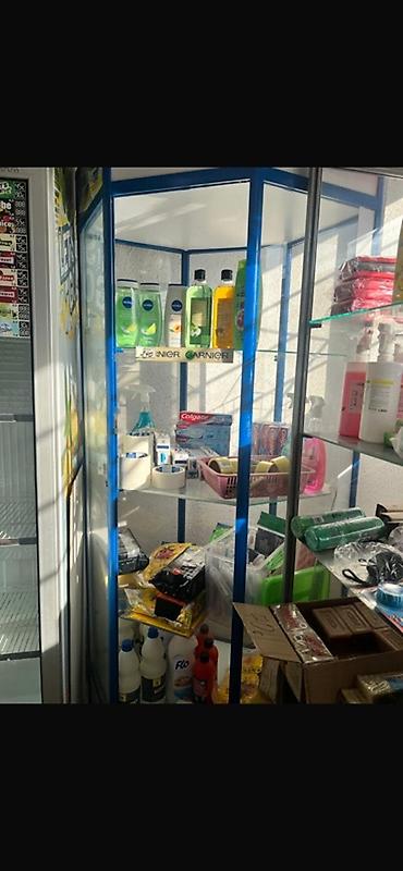 кинижный полка: Торговое оборудование для магазина - Холодильный шкаф-витрина со — 3