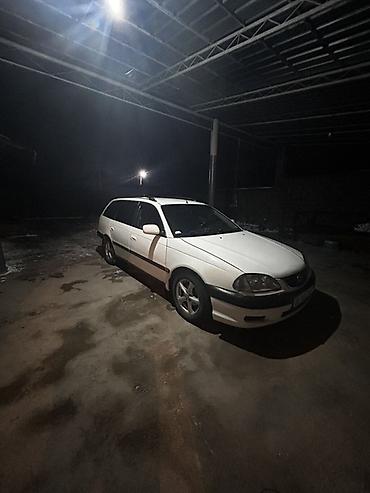 Toyota: Toyota Avensis: 2001 г., 2 л, Механика, Бензин, Универсал — 1