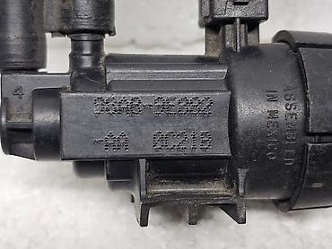 Клапаны, клапанные крышки: Клапан двигателя Ford 1999 г., Б/у, Оригинал, Германия — 4