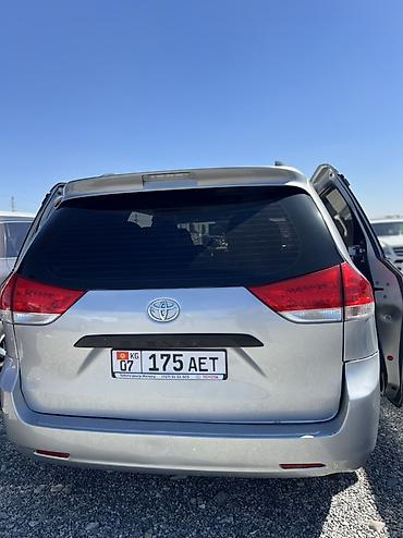 honda 2: Toyota Sienna: 2011 г., 3.5 л, Автомат, Газ, Минивэн — 2