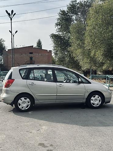 Toyota: Toyota Corolla Verso: 2003 г., 1.8 л, Механика, Бензин, Универсал — 4