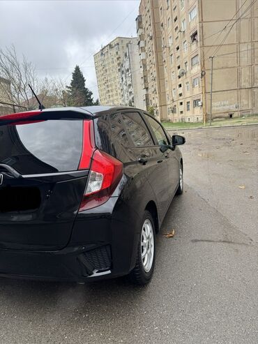 Honda: Honda Fit (Jazz) – şəhər üçün ideal, qənaətcil hetçbek. Texniki və — 12