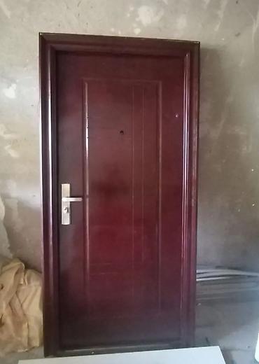 seyf qapi 2ci el: Mənzil üçün İşlənmiş Giriş qapısı 90x205 sm Glazok ilə, Ünvandan götürmə — 1